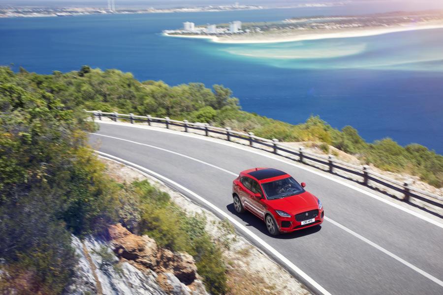  Jaguar E-Pace R-Dynamic First Edition 2017 года  (WW) (фото 20 из 49)